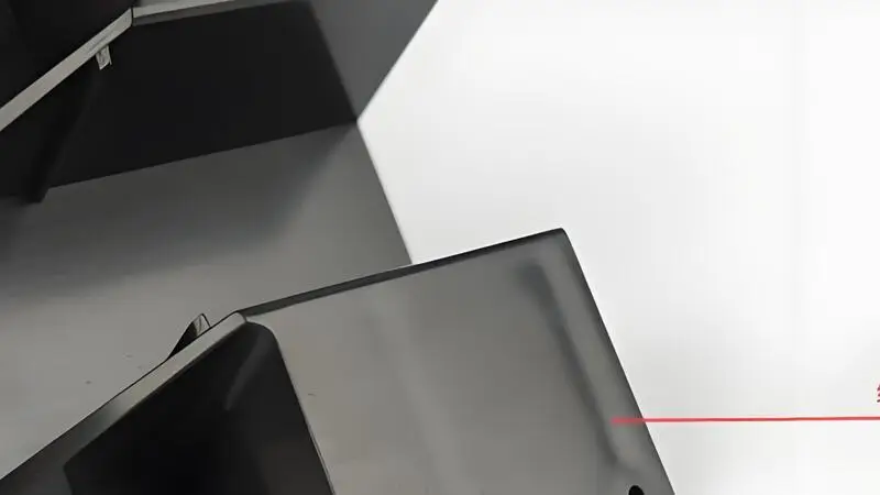 Schrumpfung bei der Kunststoffextrusion mit Schrumpfung des Materials während des Abkühlungsprozesses