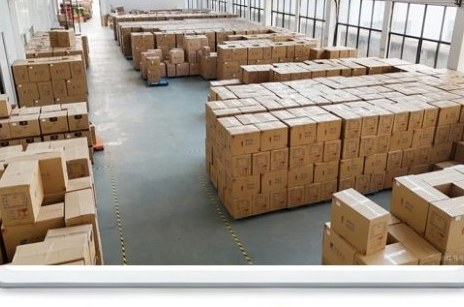 Finished plastic parts packed in the Uplastech warehouse